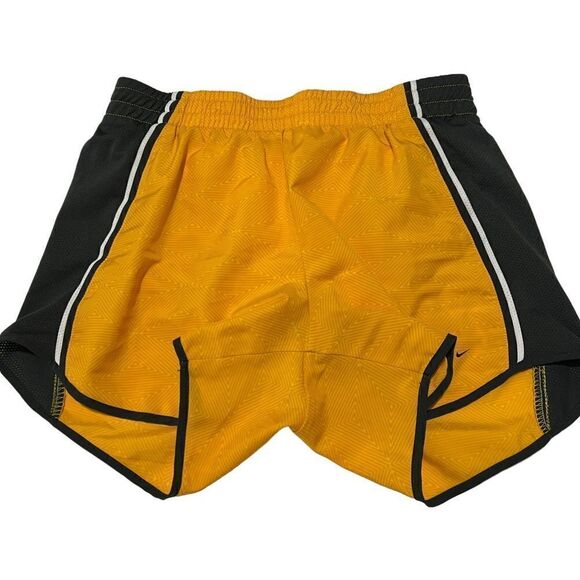 NIKE xs Dri-Fit Livestrong Shorts - Picture 2 of 16